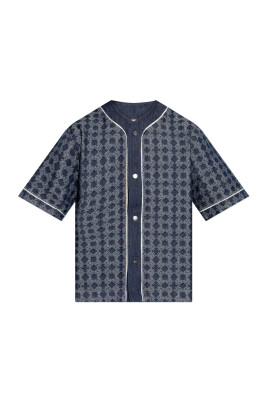 chemise-avec-logo