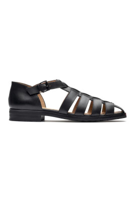 black-leather-fisherman-sandals