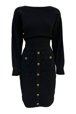 robe-courte-en-tricot-a-manches-courtes-noire