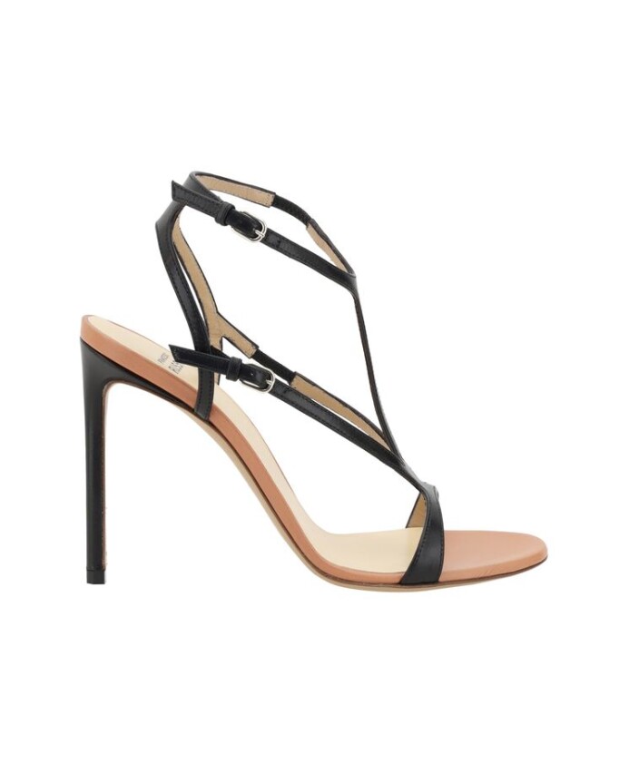elegantes-sandales-en-cuir-avec-talon-aiguille