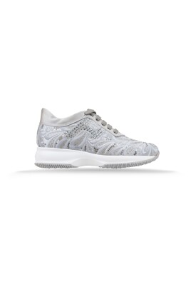 baskets-a-lacets-pour-femmes-a-motifs
