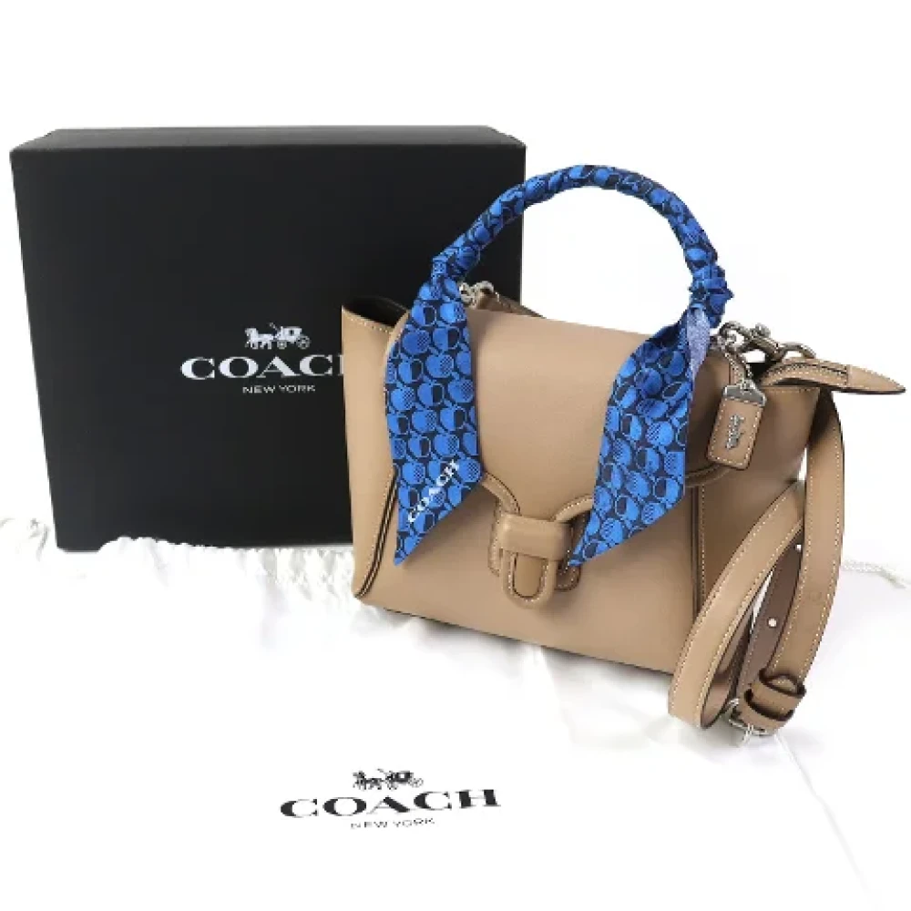 Coach Pre-owned Leather handbags Beige Dames