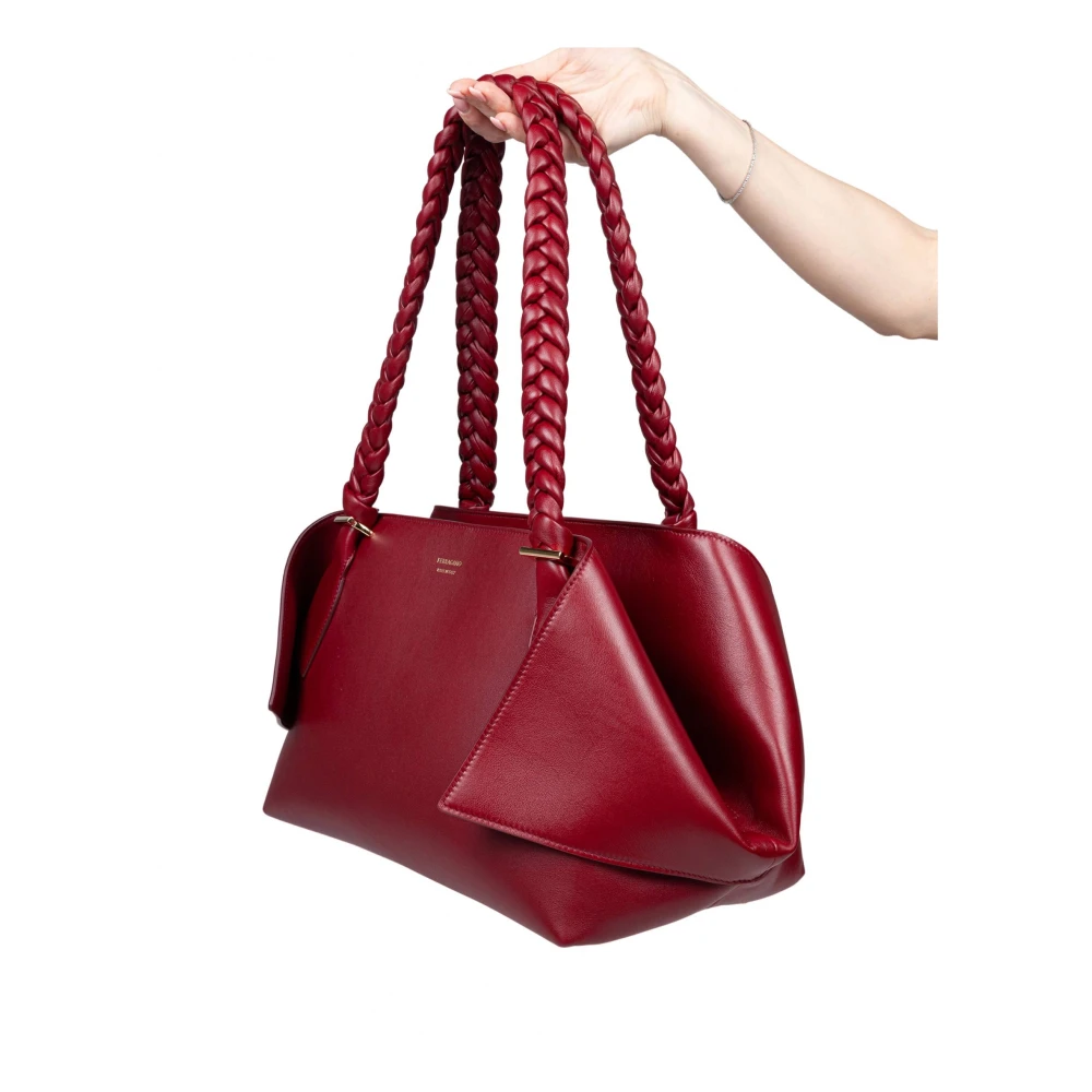 Salvatore Ferragamo Bordeauxrode Leren Schoudertas met Gevlochten Handvatten Red Dames