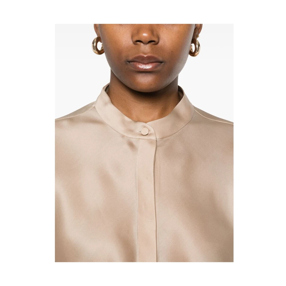 Giorgio Armani Zijden Taffeta Overhemd met Bandkraag Beige Dames