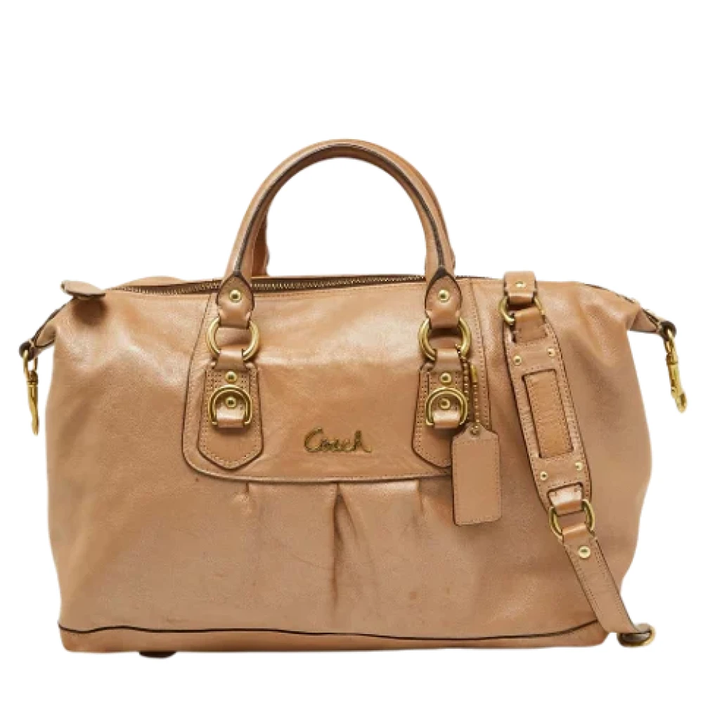 Coach Pre-owned Leather handbags Beige Dames
