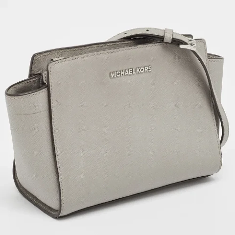 Michael Kors Pre-owned Leather shoulder-bags Gray Dames
