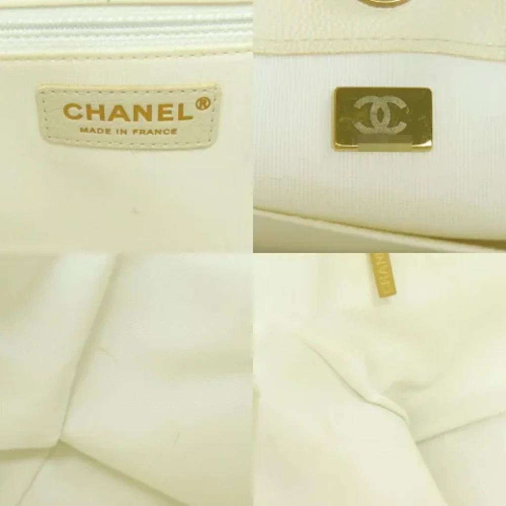 Chanel Vintage Pre-owned Leather totes White Dames