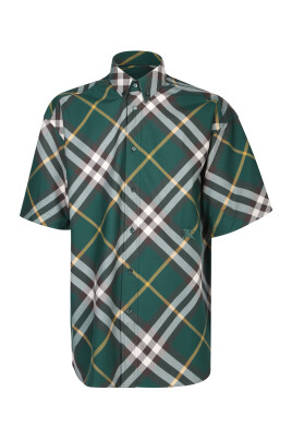 t-shirt-vert-a-manches-courtes-avec-logo