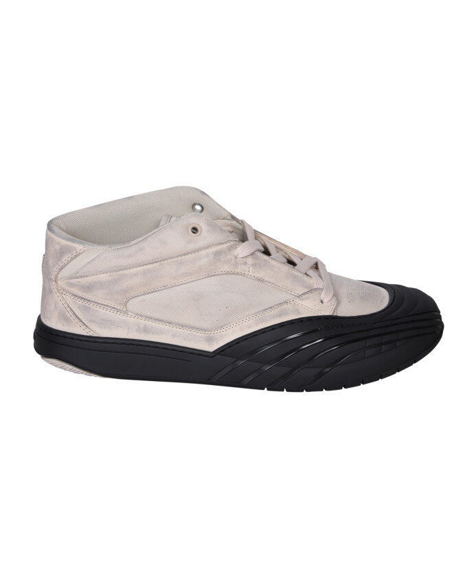 witte-leren-sneakers-stijlvol-model