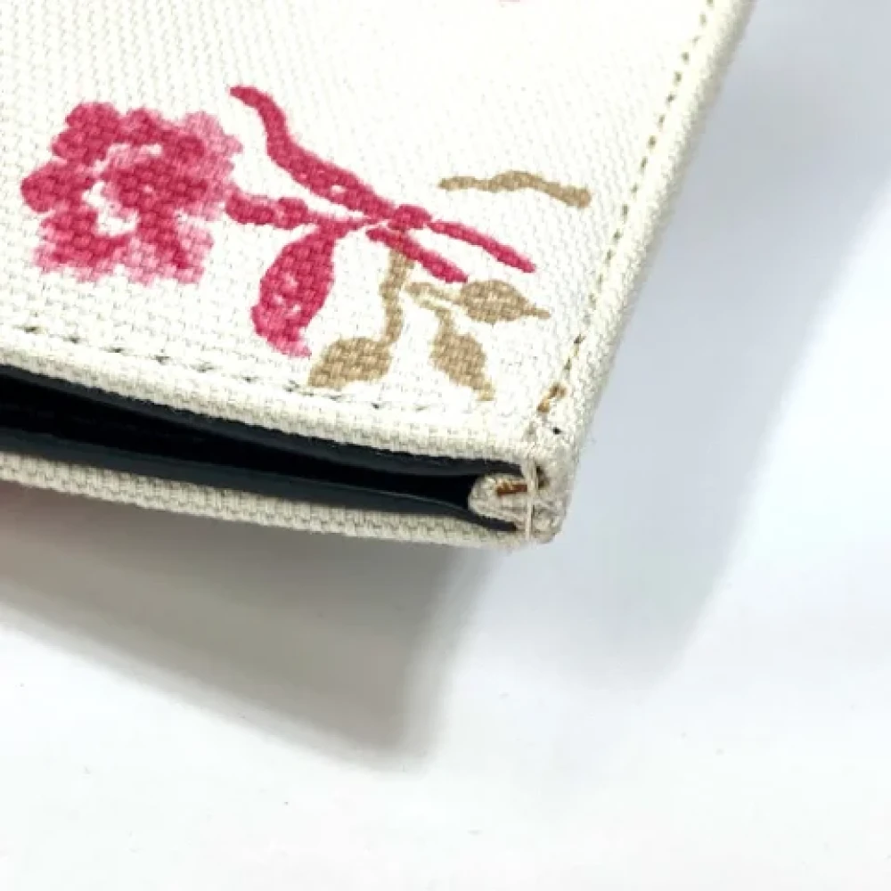 Loewe Pre-owned Fabric handbags White Dames