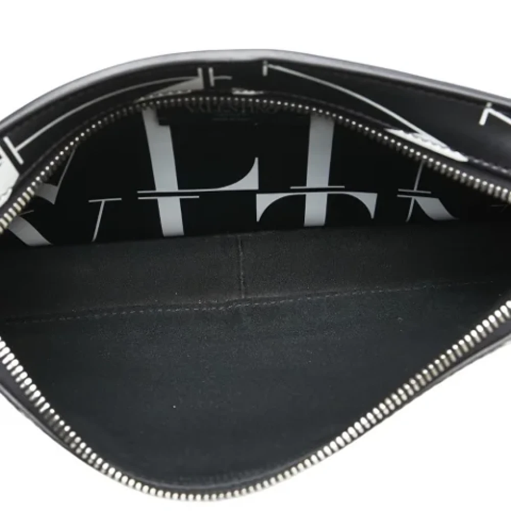 Valentino Vintage Pre-owned Leather crossbody-bags Black Dames