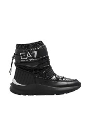 Snow boots with logo