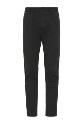 pantalon-noir-a-boutonniere