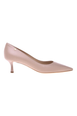 court-shoe-in-nude-leather