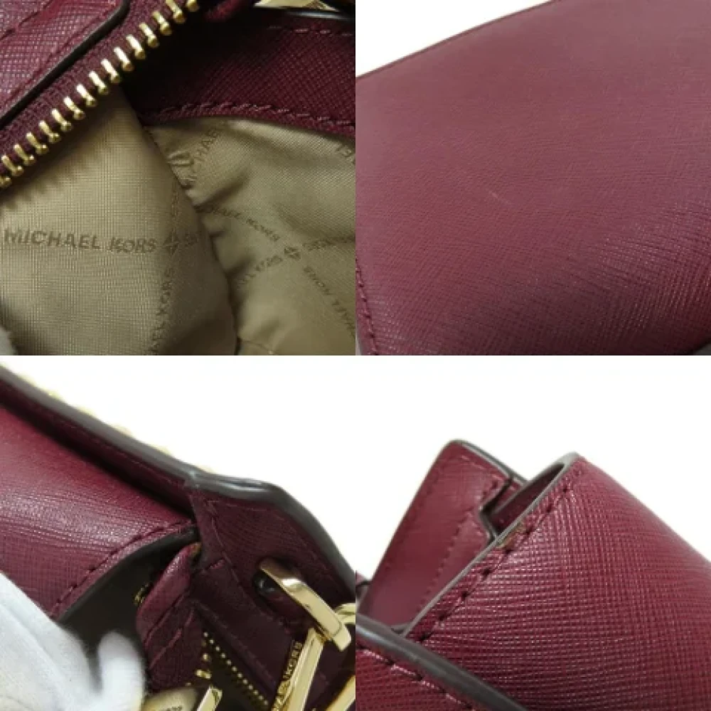 Michael Kors Pre-owned Fabric shoulder-bags Red Dames