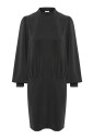 robe-noire-a-manches-longues