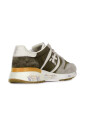 logo-sneakers-daim-semelle-en-caoutchouc-toile