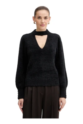 YUKI Sweater
