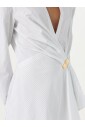 robe-chemise-popeline-ornee-de-bijoux