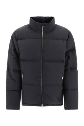 veste-en-duvet-nylon-noir-avec-fermeture-eclair
