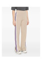 pantalon-beige-avec-broderie-et-rayures