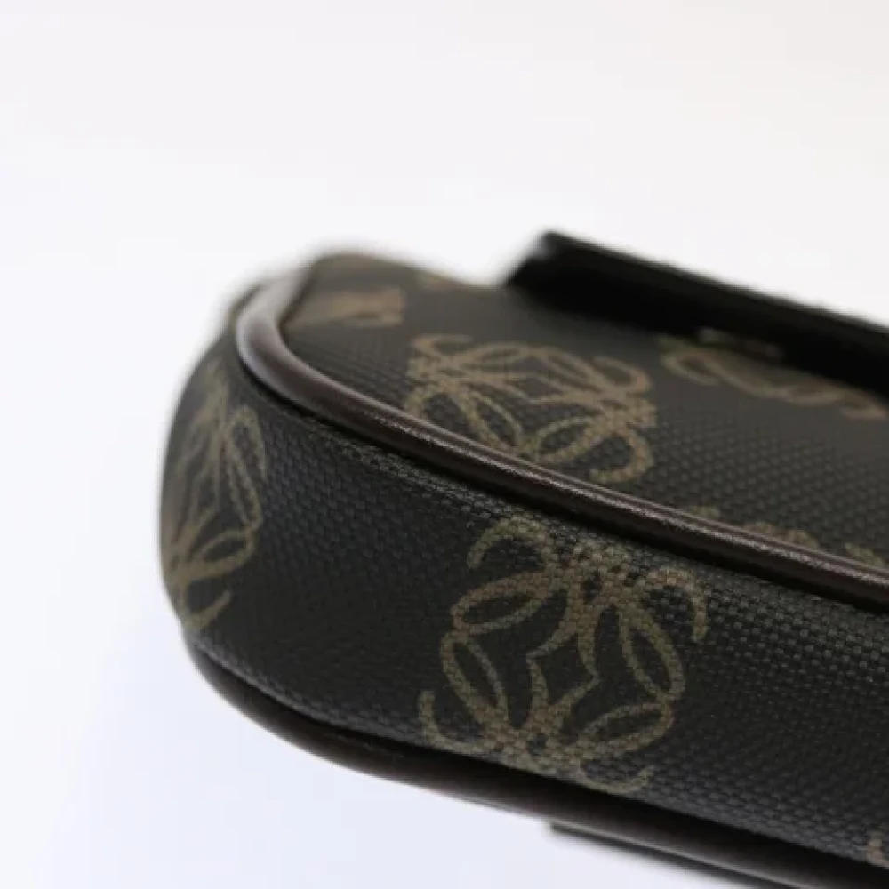 Loewe Pre-owned Fabric clutches Black Dames