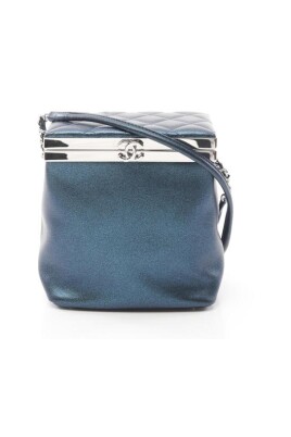 pre-owned-leather-shoulder-bags