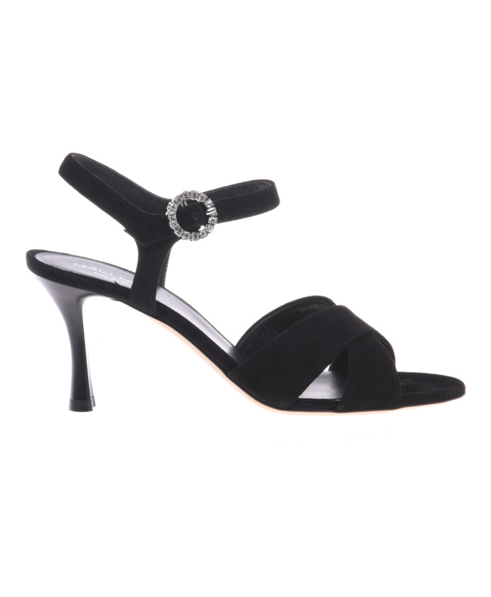 sandal-in-black-suede