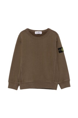 green-sweatshirt-stylish-casual-trendy-look
