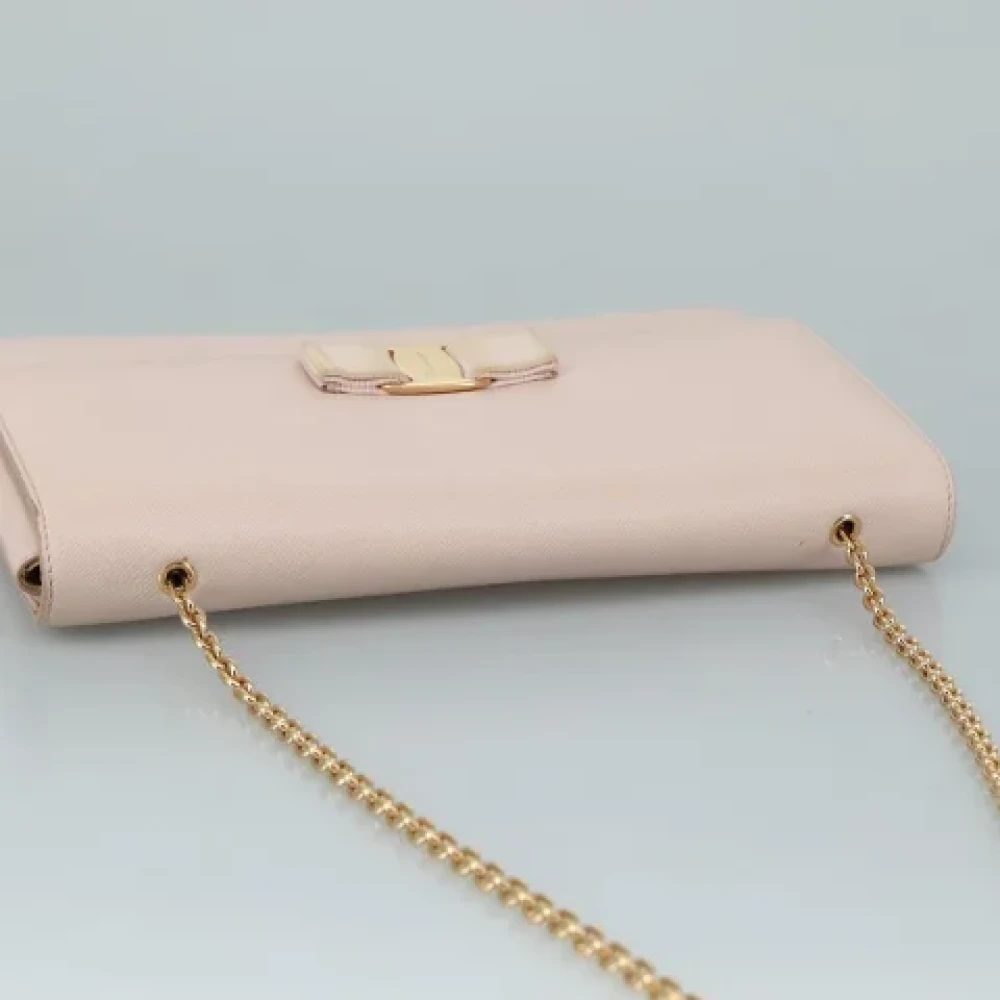 Salvatore Ferragamo Pre-owned Leather shoulder-bags Pink Dames