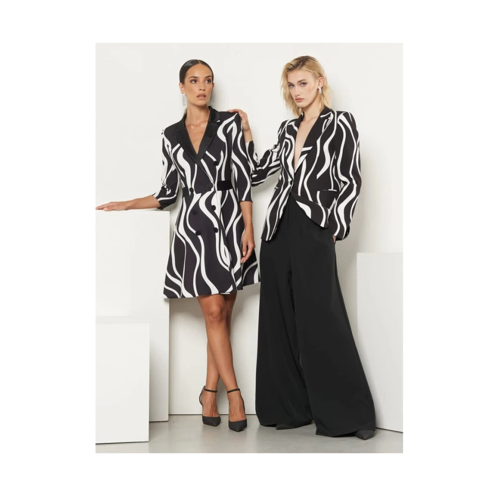 RINASCIMENTO Herfst Winter 2024 25 Jas Black Dames