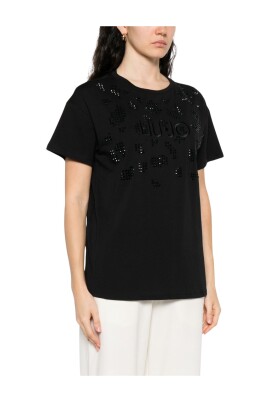 black-t-shirts-and-polos