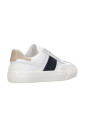 baskets-blanches-en-cuir-avec-inserts-en-daim
