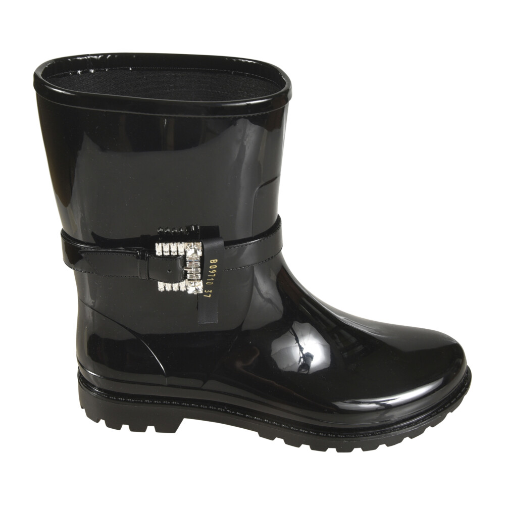 Shop fashion from Sergio Rossi