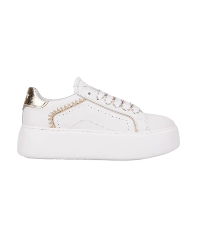wit-goud-leren-sneakers-met-luxe-inzet