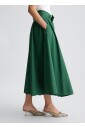 jupe-midi-dans-un-style-tendance