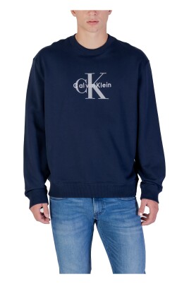 minimalist-crew-neck-sweatshirt
