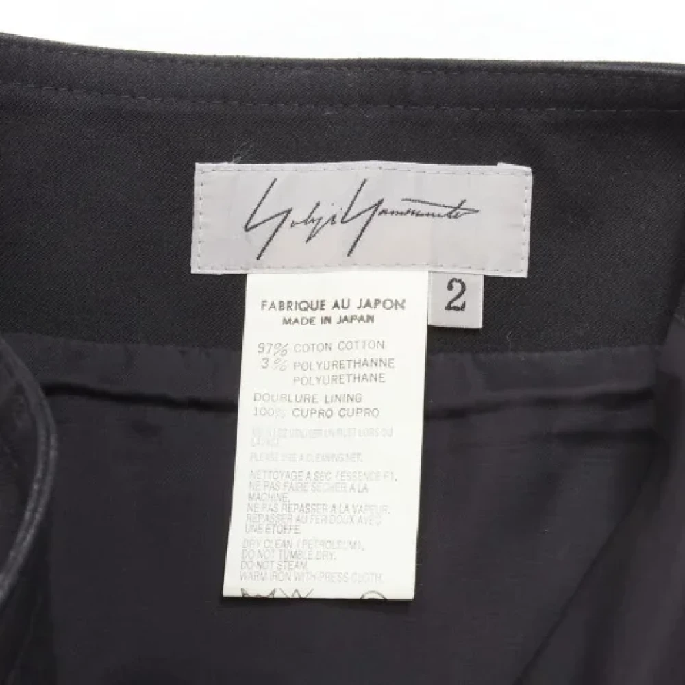Yohji Yamamoto Pre-owned Cotton bottoms Black Dames