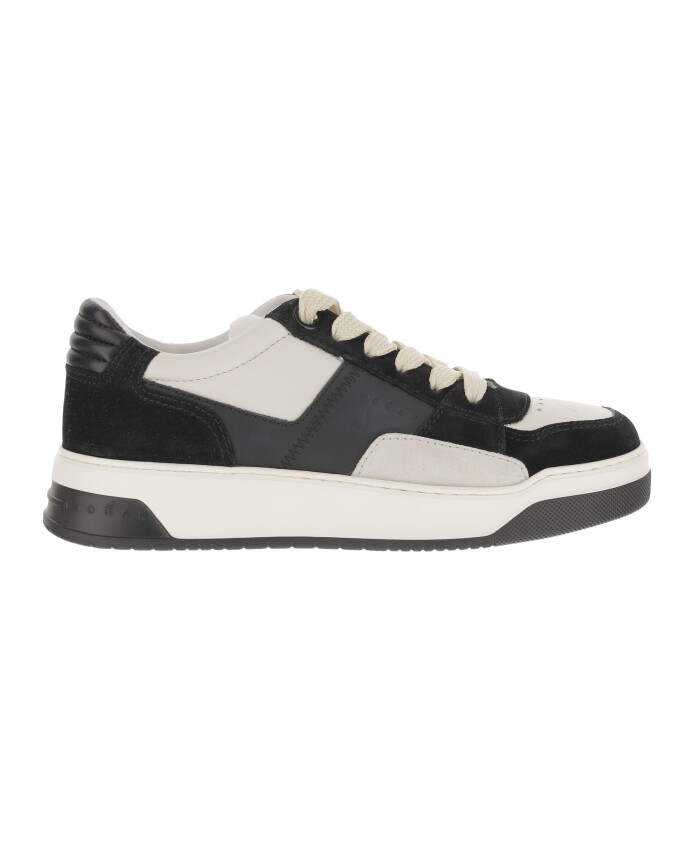 baskets-en-cuir-avec-empiecements-en-daim