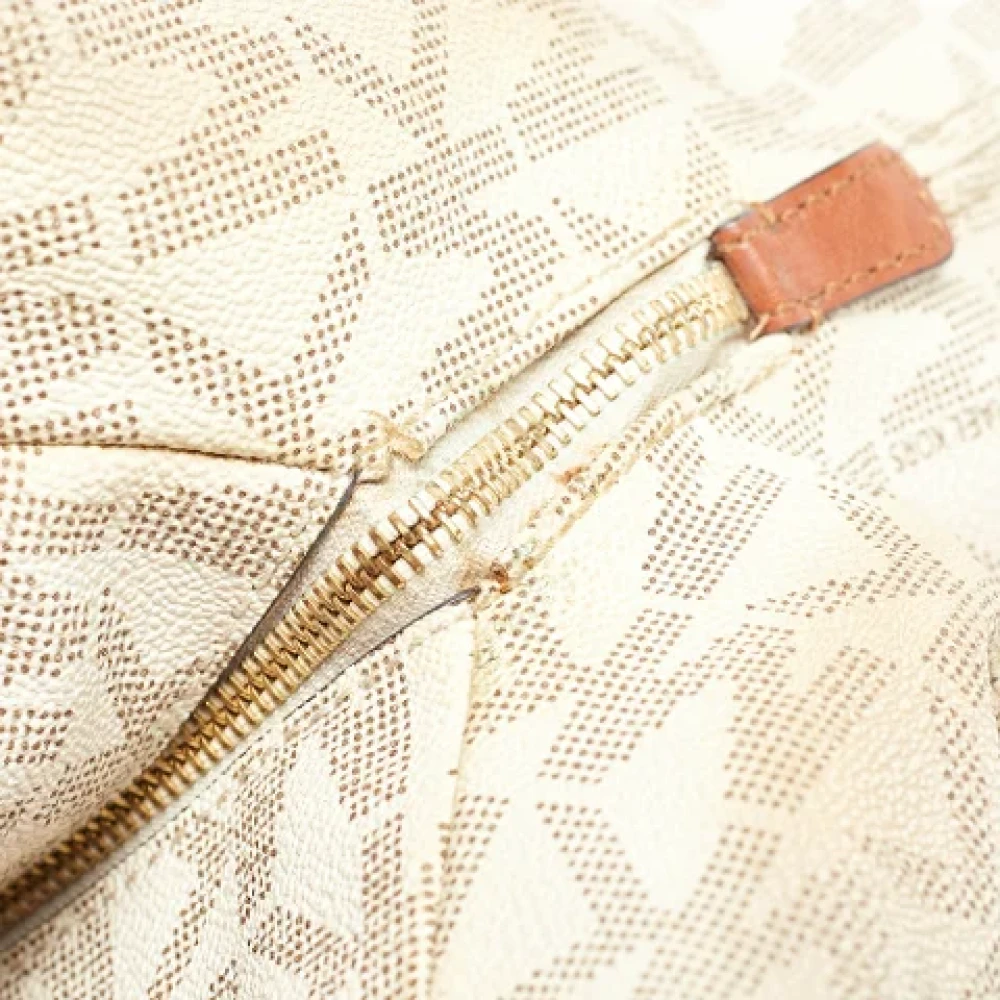 Michael Kors Pre-owned Leather shoulder-bags White Dames