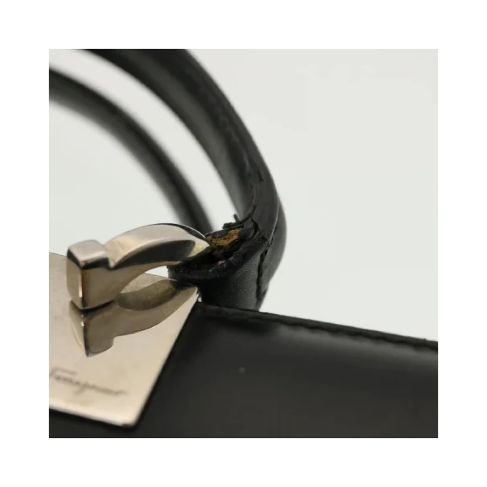 Salvatore Ferragamo Pre-owned Leather handbags Black Dames