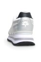 sneakers-grises-avec-inserts-en-daim