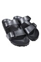 verstelbare-band-zwarte-slippers