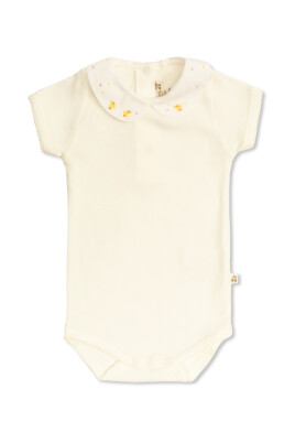 baby-bodysuit-with-short-sleeves