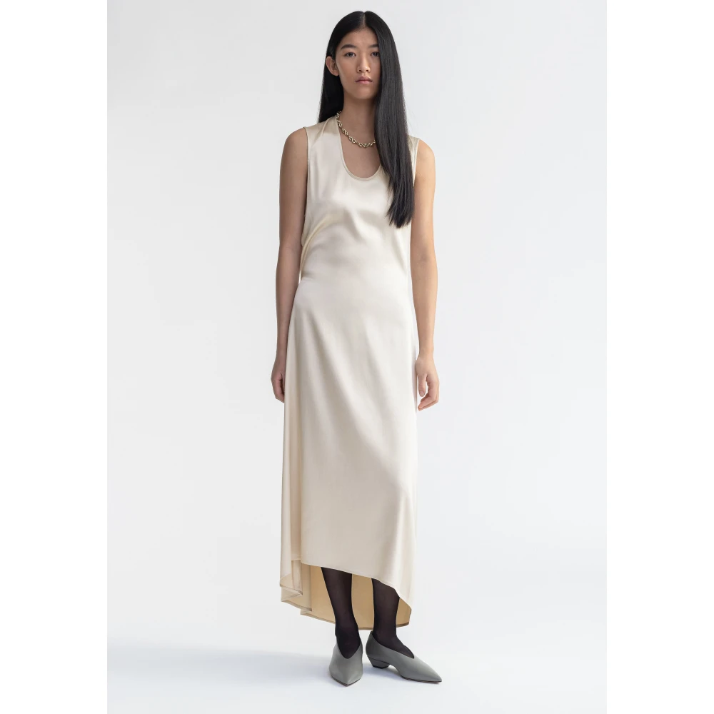Aeron Sansa Beige Dames