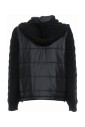 veste-a-capuche-noire-avec-motif-sur-le-devant-et-dos-matelasse