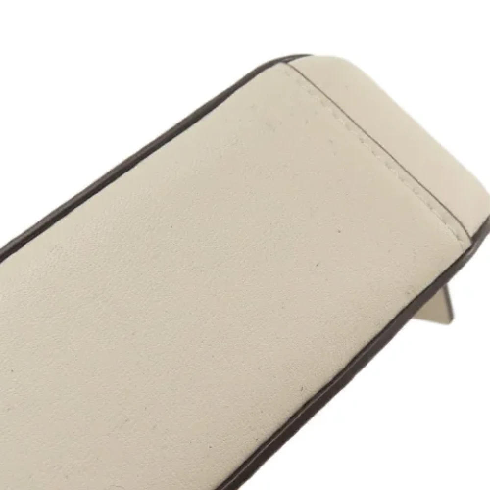 Coach Pre-owned Plastic shoulder-bags Beige Dames