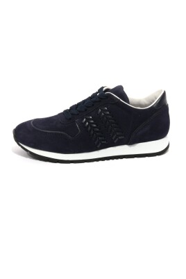 chaussures-de-sport-fabriquees-en-italie