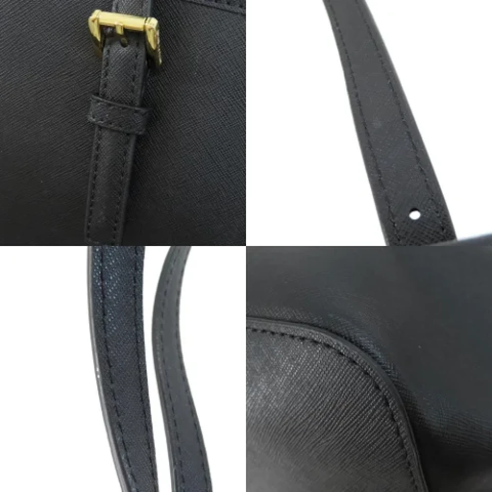 Michael Kors Pre-owned Plastic shoulder-bags Black Dames