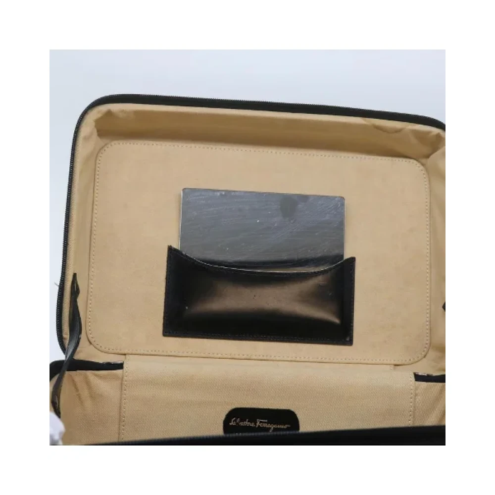 Salvatore Ferragamo Pre-owned Leather handbags Black Dames